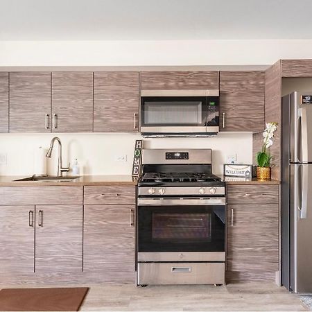 Cozy 2 Brm Apartment Mins Away From United Center Chicago Exterior foto