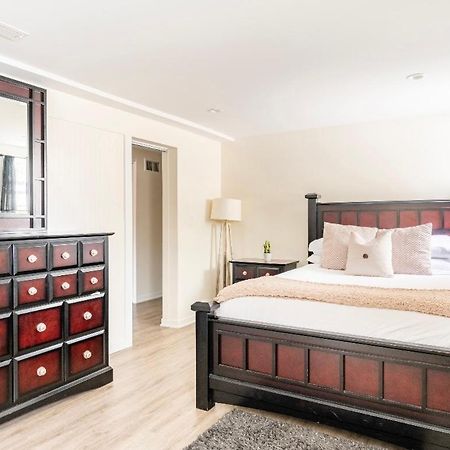 Cozy 2 Brm Apartment Mins Away From United Center Chicago Exterior foto